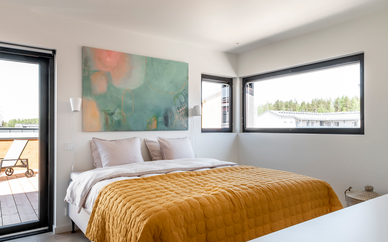 Avattava puualumiini-ikkuna