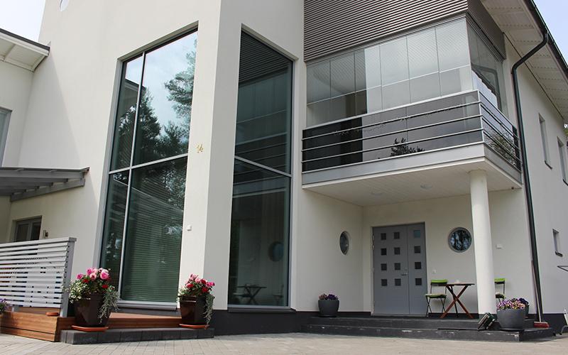 Kiinteä puualumiini-ikkuna